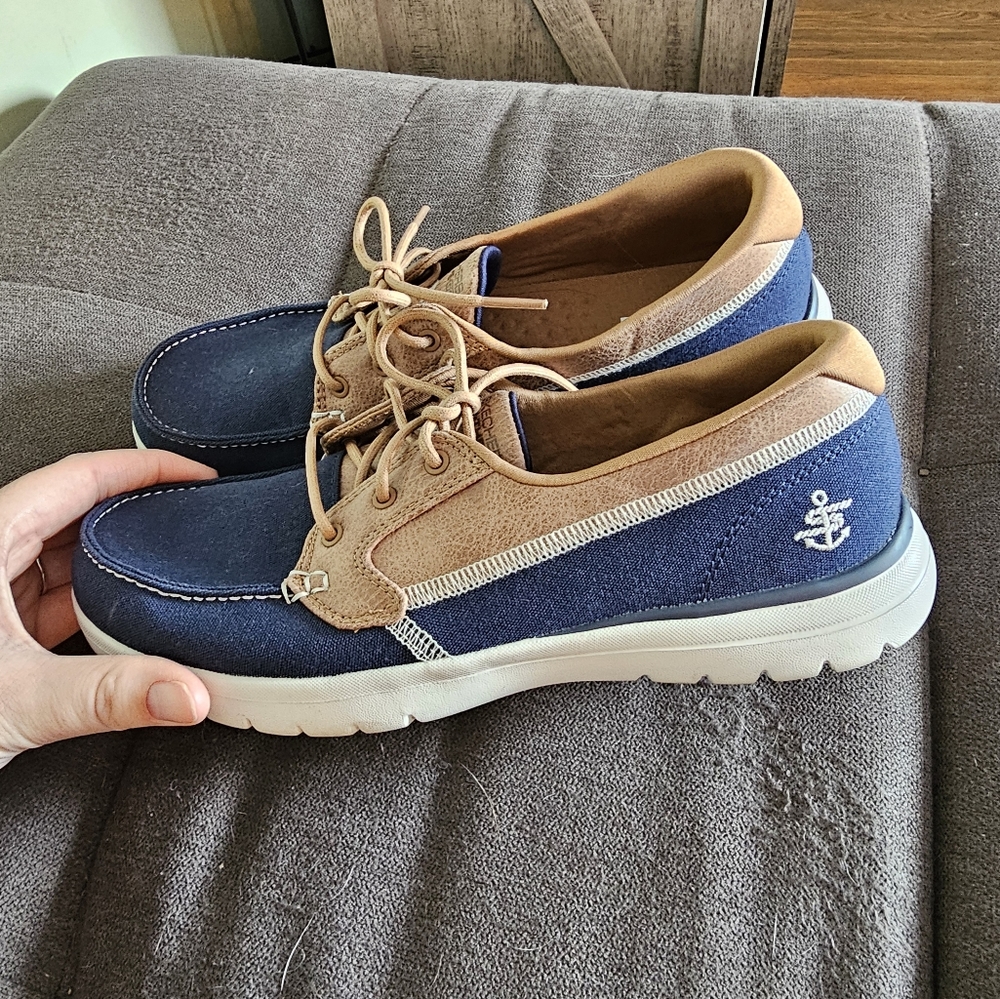 Sketchers ultra go size 9